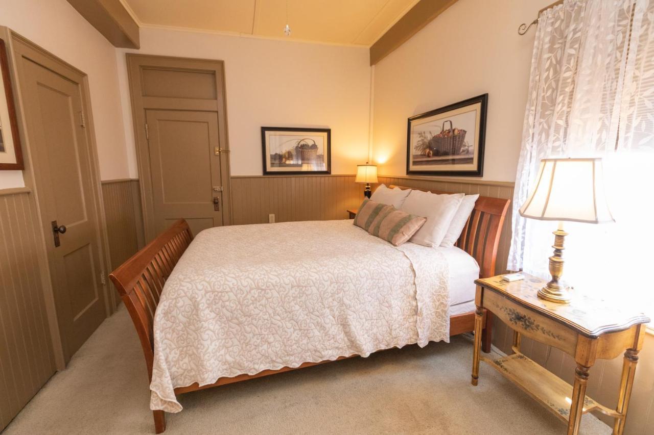 Waybury Inn East Middlebury Екстер'єр фото