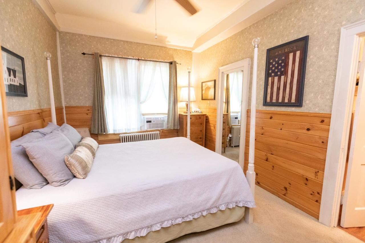 Waybury Inn East Middlebury Екстер'єр фото