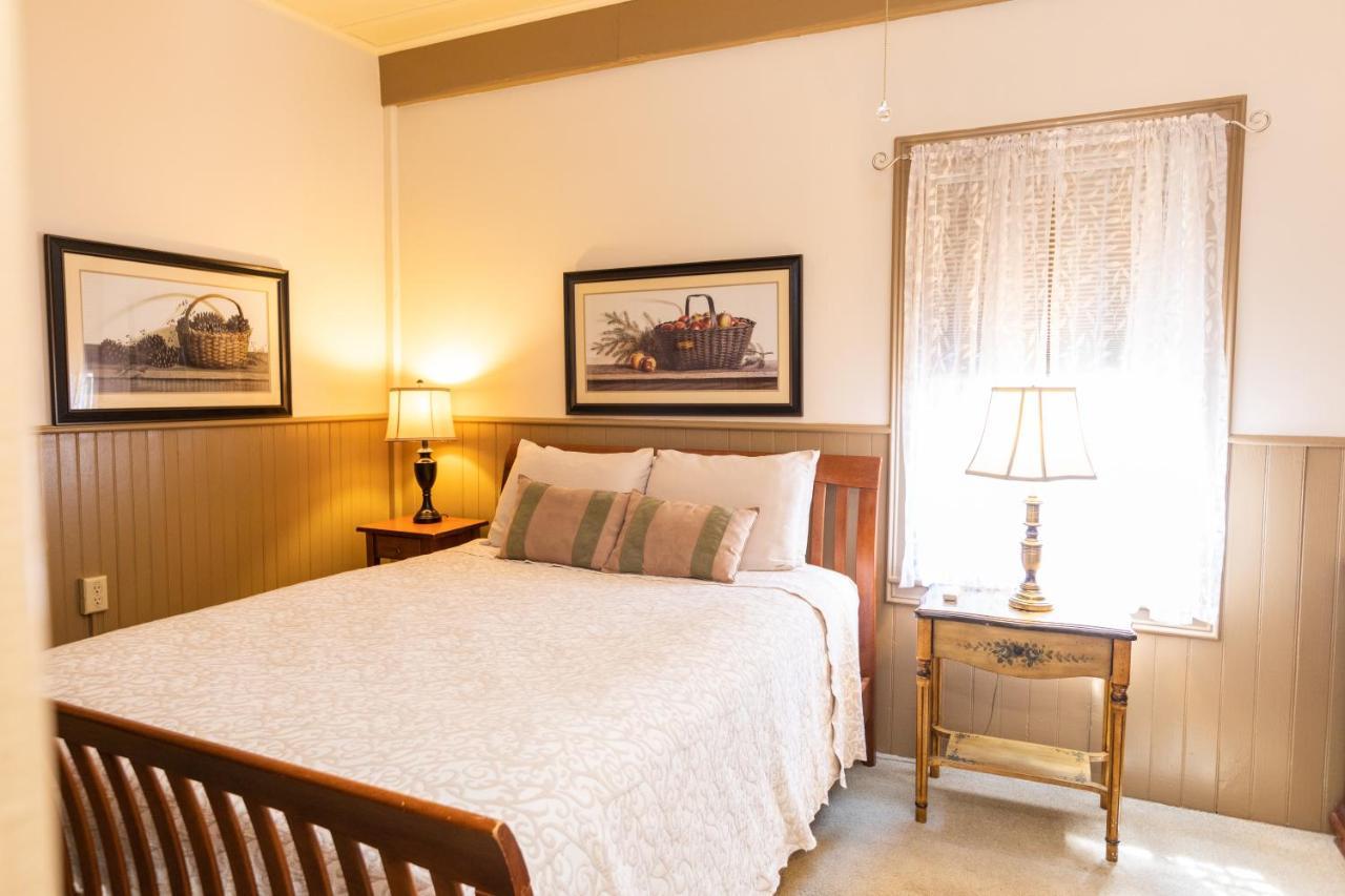 Waybury Inn East Middlebury Екстер'єр фото